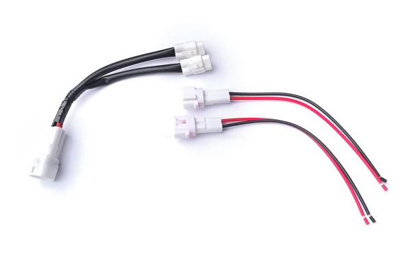 Stromausgang Adapterkabel 3-polig auf 2 x 2-polig inkl. 2 Stecker